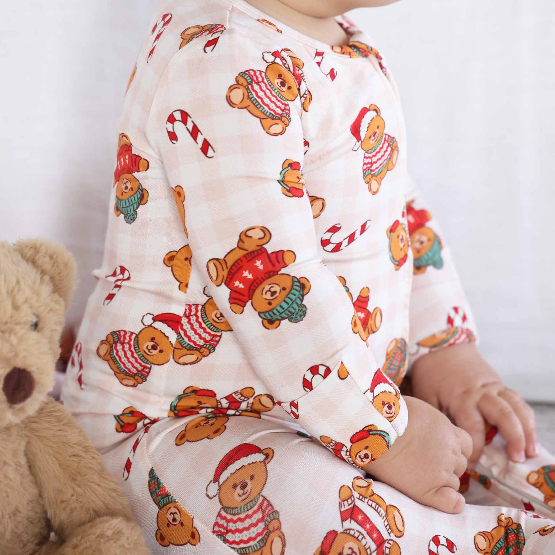 Beary Christmas Zipper Footie | Neutral