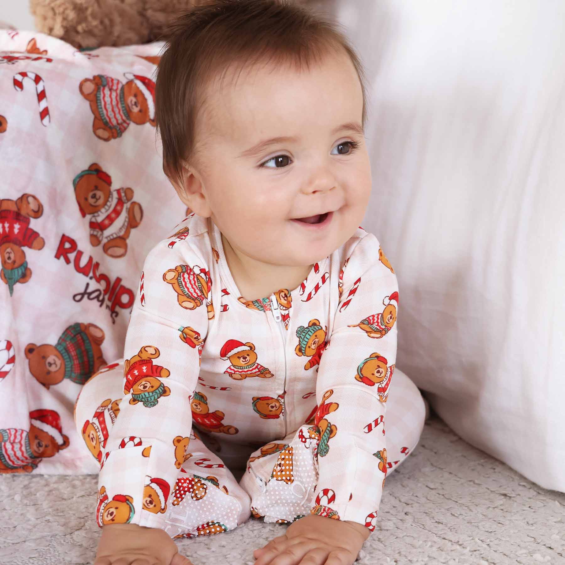 Beary Christmas Zipper Footie | Neutral